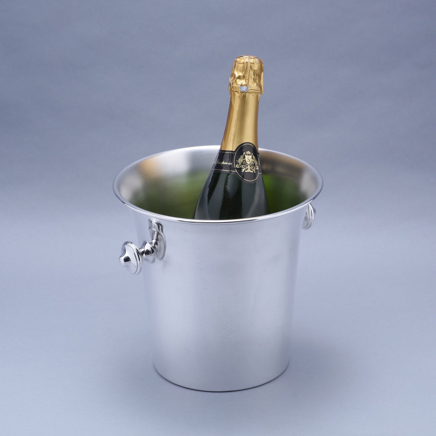 Elegante Beverage Cooler with Knob Handles