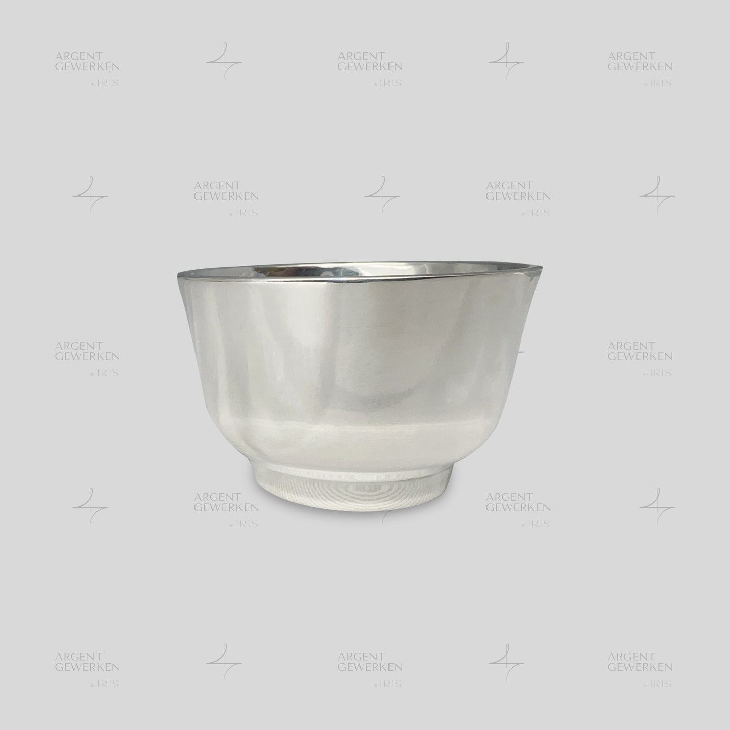 Elegante Small Bowl with Pedestal