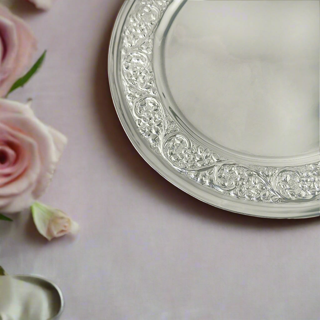 Classic Vine Show Plate