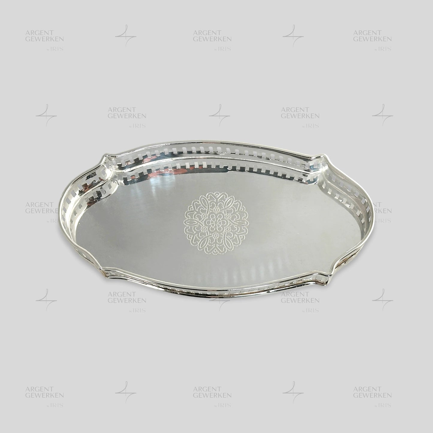 Gallery Towel Tray