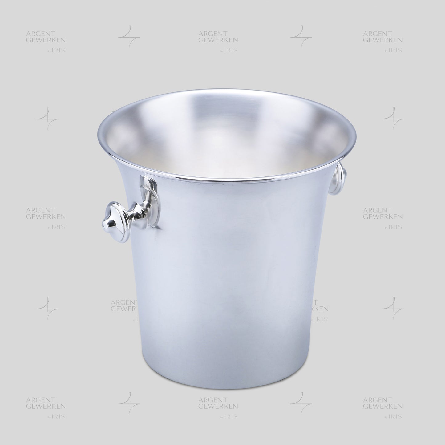 Elegante Beverage Cooler with Knob Handles