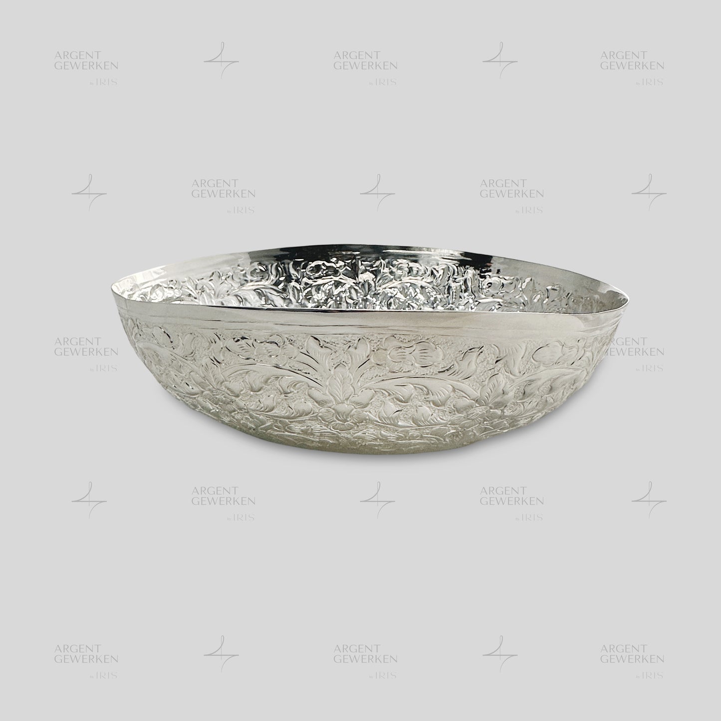 Classic Vine Bread Basket