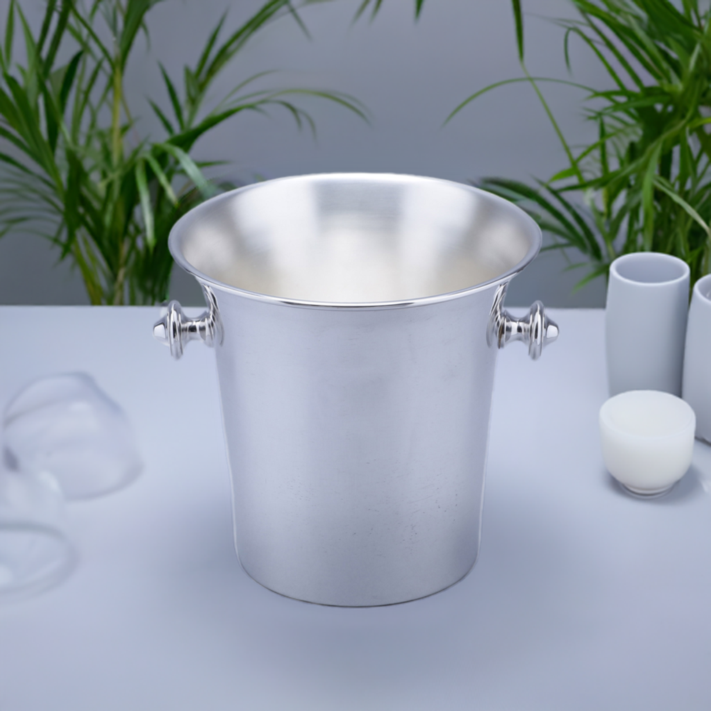 Elegante Beverage Cooler with Knob Handles