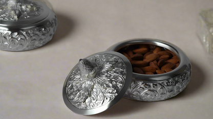 Classic Vine Silver Plated Round Box